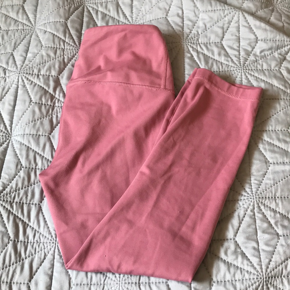 pink highwasted cropped leggings